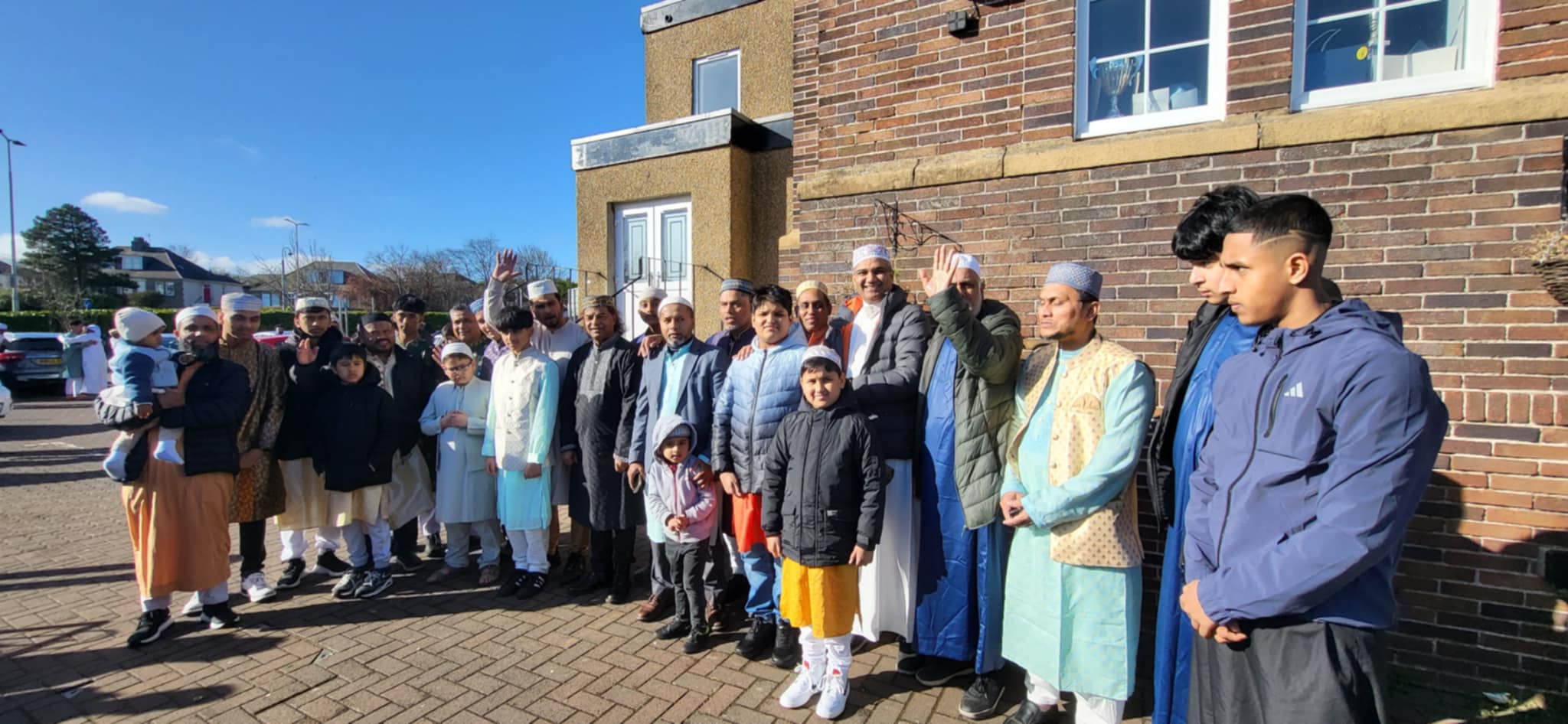 স্কটল্যান্ডের রাজধানী এডিনবার্গে উৎসবমুখর পরিবেশে ঈদের জামাত অনুষ্ঠিত